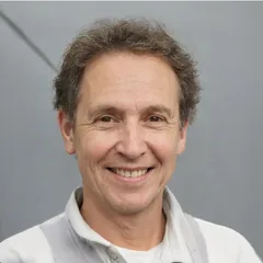 Henry V., Director of IT